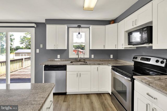 1061 STELLAR DR, Mount Joy, PA 17552