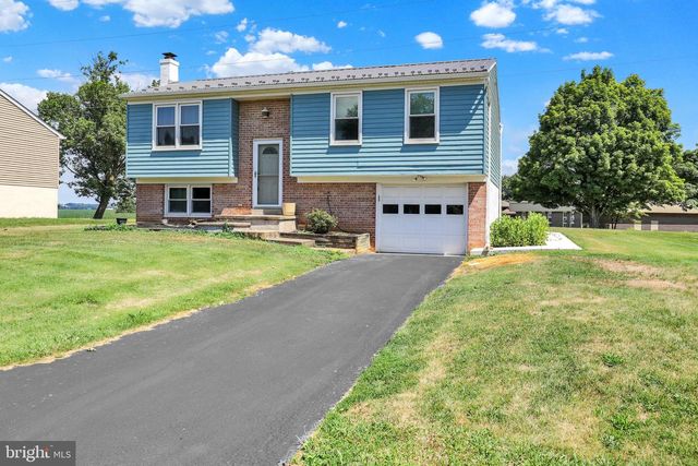 1061 STELLAR DR, Mount Joy, PA 17552