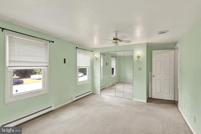 1061 STELLAR DR, Mount Joy, PA 17552