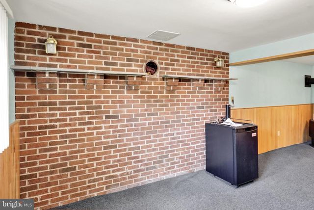 1061 STELLAR DR, Mount Joy, PA 17552