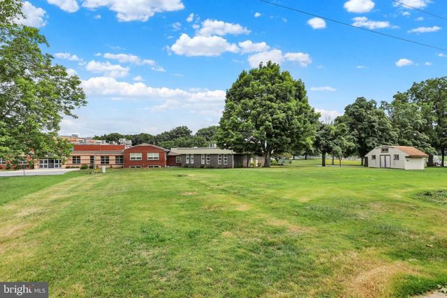 1061 STELLAR DR, Mount Joy, PA 17552