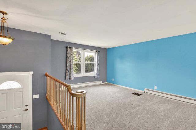 1061 STELLAR DR, Mount Joy, PA 17552