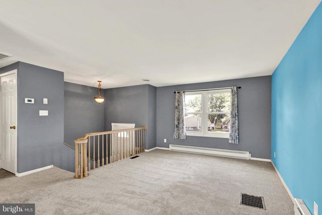 1061 STELLAR DR, Mount Joy, PA 17552