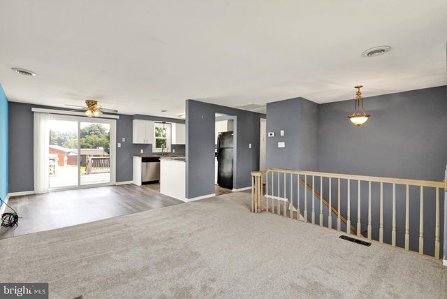 1061 STELLAR DR, Mount Joy, PA 17552