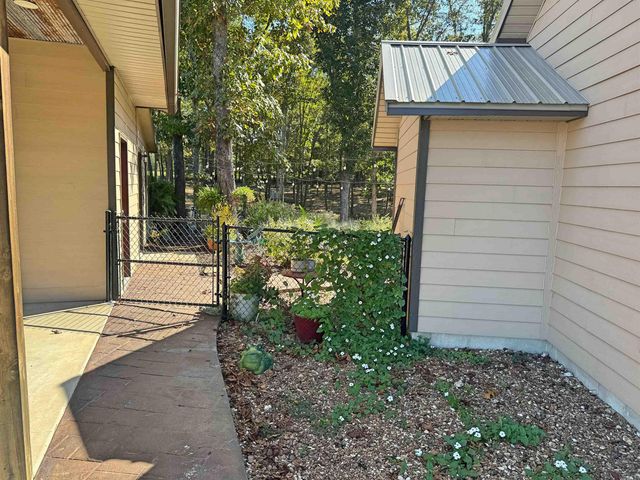 508 Harding Blvd, Mountain View, AR 72560