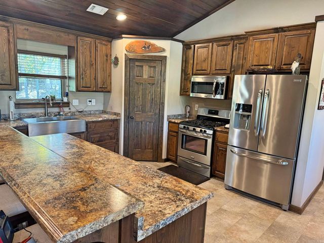 508 Harding Blvd, Mountain View, AR 72560