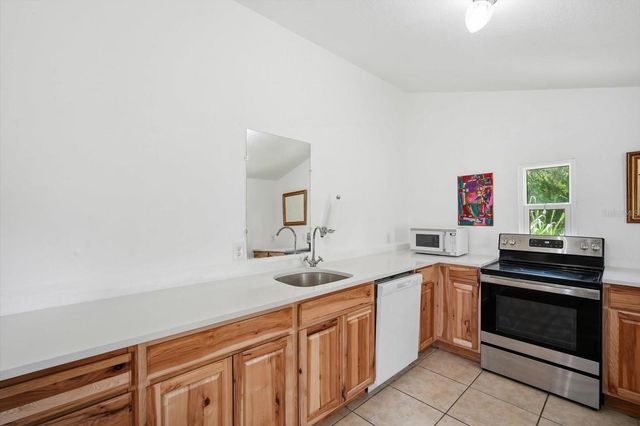 1001 E REYNOLDS STREET, Plant City, FL 33563