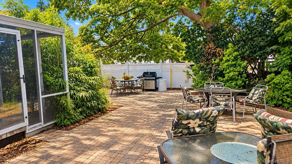 86 Jefferson Street, Inwood, NY 11096 — photo 5