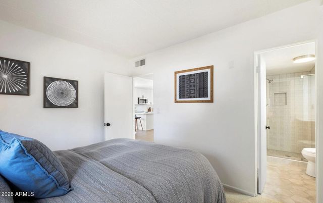 3737 E TURNEY Avenue 206, Phoenix, AZ 85018