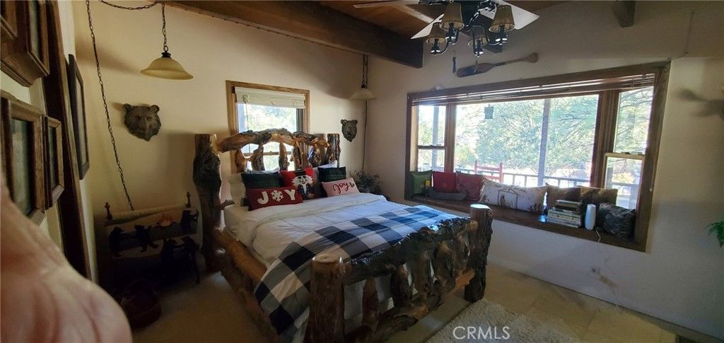 Image 10 of property listing at 5420 Shirley, Wrightwood, CA 92397