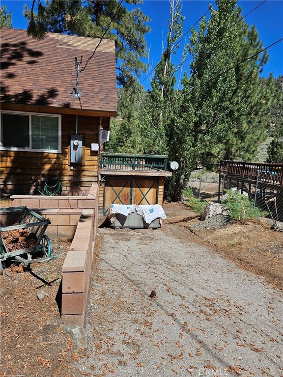 Image 31 of property listing at 5420 Shirley, Wrightwood, CA 92397
