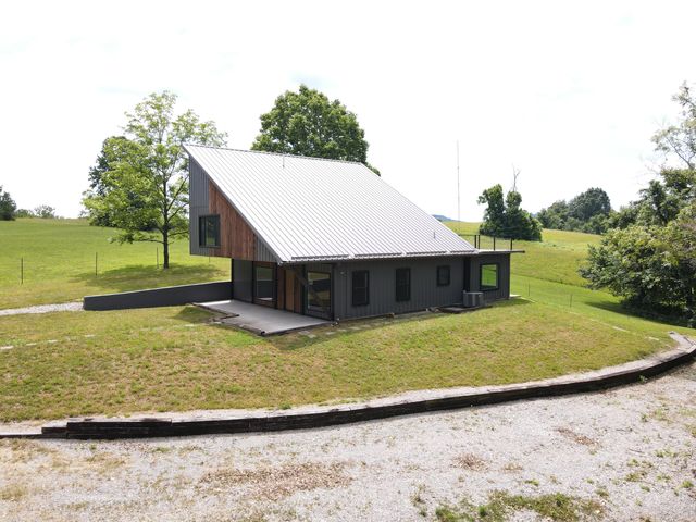 1391 Green Hill Estates Road, Monticello, KY 42633