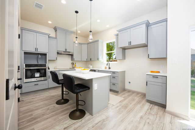 326 Cactus St, San Antonio, TX 78203