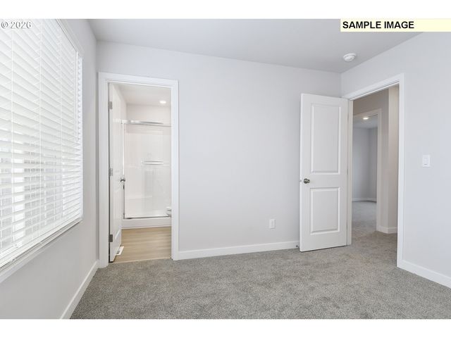 1392 OWL Ave, Woodburn, OR 97071