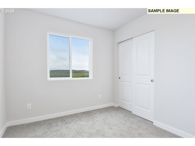 1392 OWL Ave, Woodburn, OR 97071