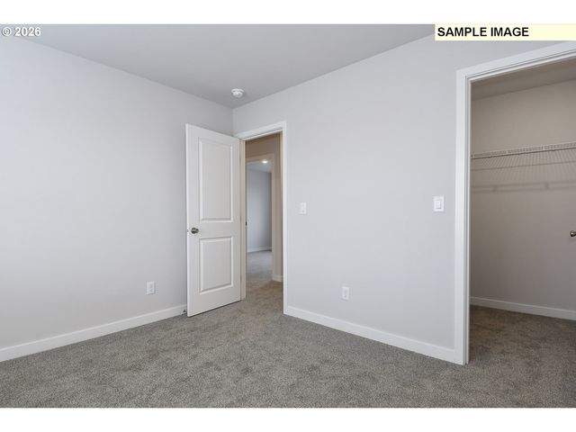 1392 OWL Ave, Woodburn, OR 97071