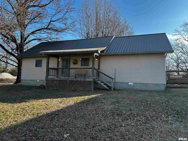 802 E CHARLES Street, West Frankfort, IL 62896