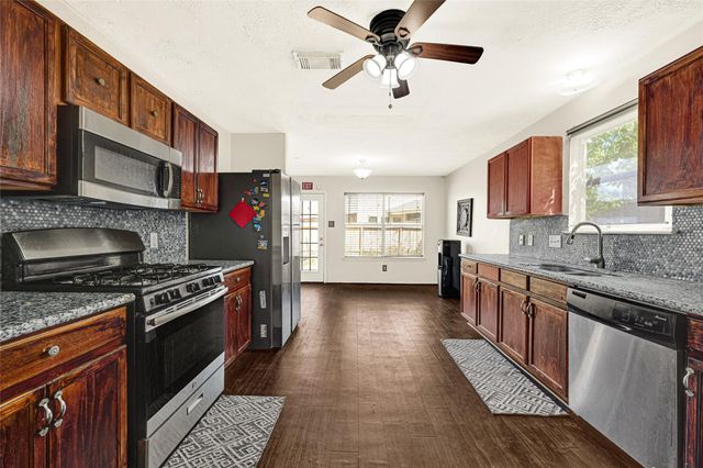 3431 Princeton Point Court, Houston, TX 77047