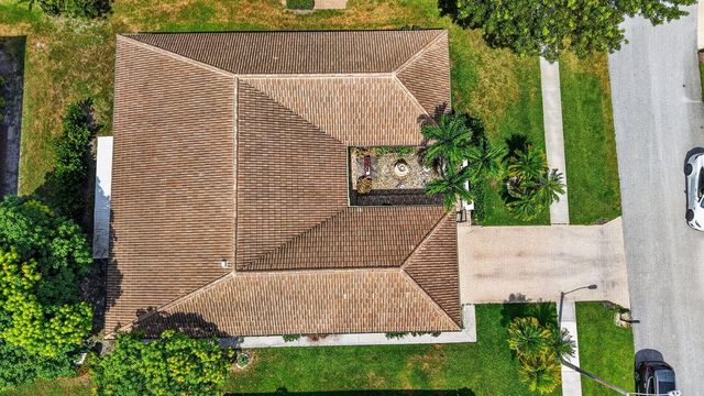 10300 GREENTRAIL Drive N, Boynton Beach, FL 33436