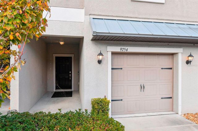 9754 PEMBROOKE PINES DRIVE, Sun City Center, FL 33573