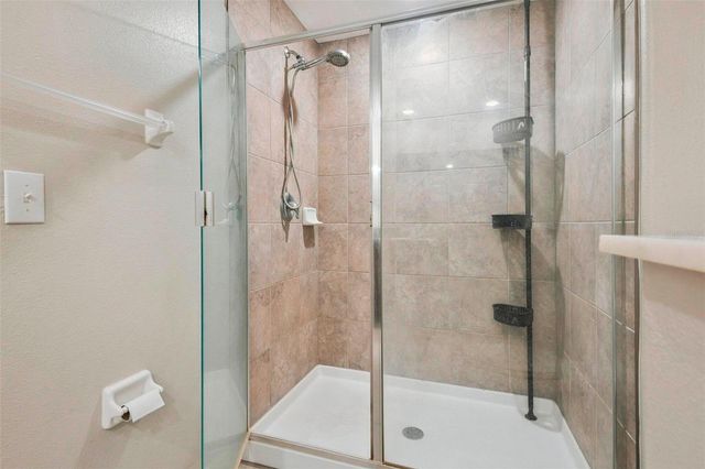 9754 PEMBROOKE PINES DRIVE, Sun City Center, FL 33573