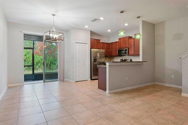 9754 PEMBROOKE PINES DRIVE, Sun City Center, FL 33573