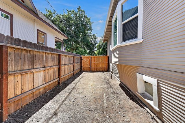 721 W Flora St, Stockton, CA 95203