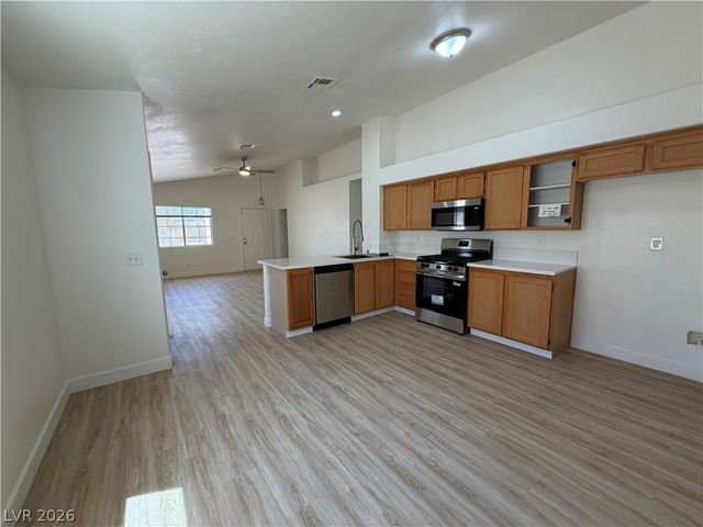 7820 Odysseus Avenue, Las Vegas, NV 89131