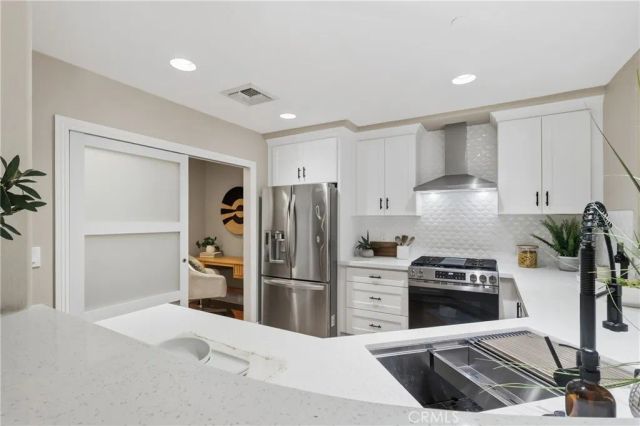 5831 Seawalk Drive 140, Playa Vista, CA 90094