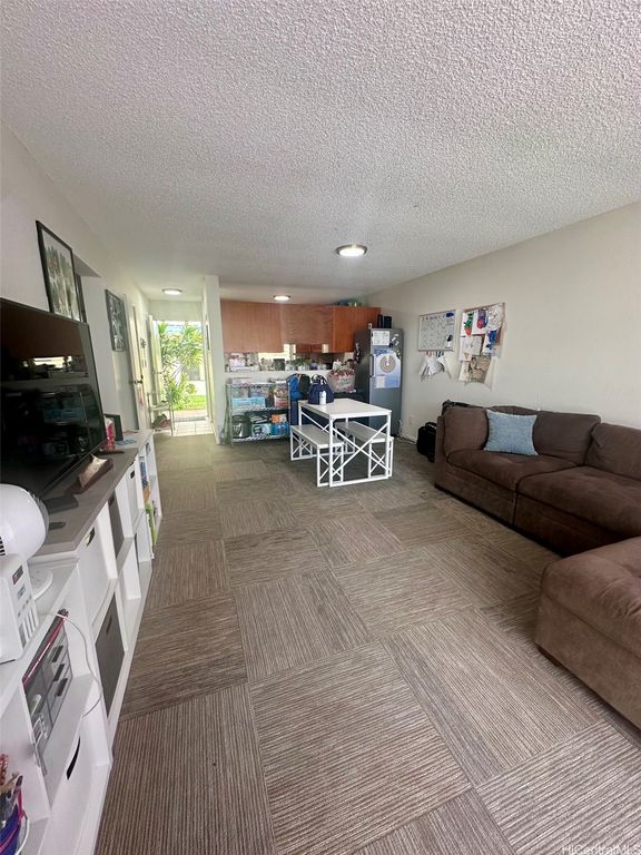 46-232 Kahuhipa Street F103, Kaneohe, HI 96744