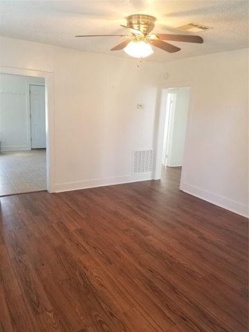 2823 Cleburne Street, Houston, TX 77004