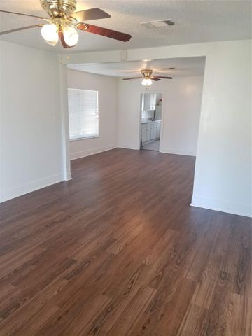 2823 Cleburne Street, Houston, TX 77004
