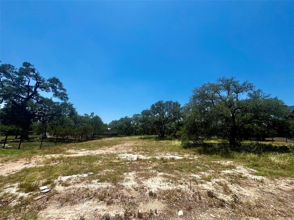 175 Charro Vista DR, Driftwood, TX 78619