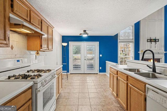 959 Briarleigh Court, Lawrenceville, GA 30044