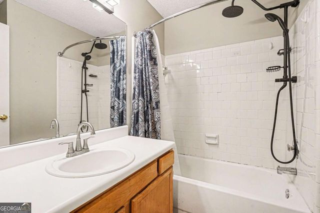 959 Briarleigh Court, Lawrenceville, GA 30044