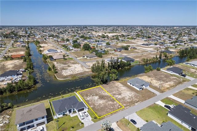 113 NE 8th TER, Cape Coral, FL 33909