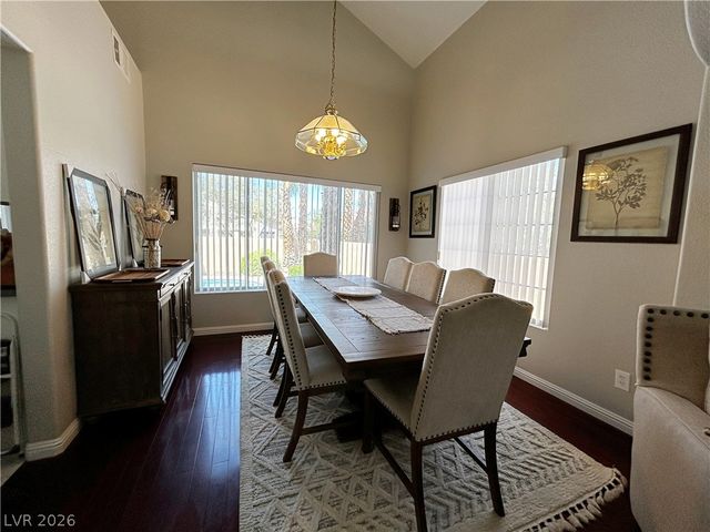 2013 Sedona Creek Circle, Las Vegas, NV 89128