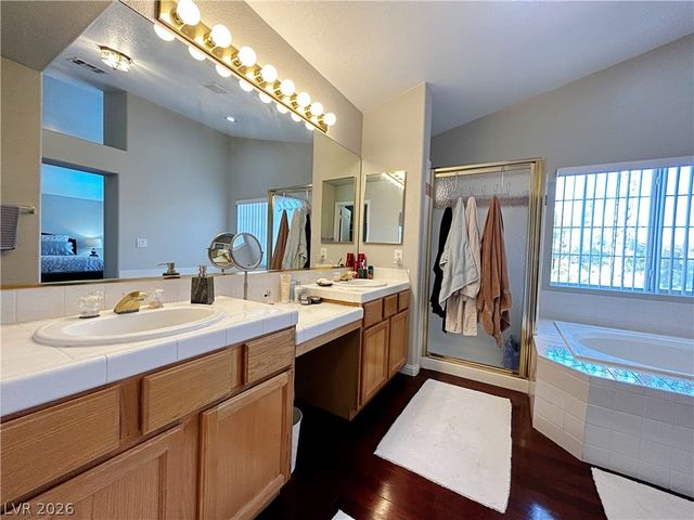 2013 Sedona Creek Circle, Las Vegas, NV 89128