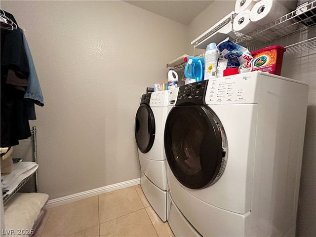 2013 Sedona Creek Circle, Las Vegas, NV 89128