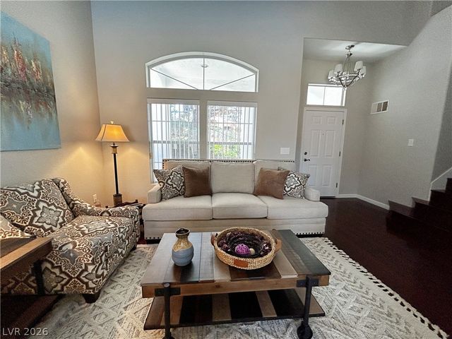 2013 Sedona Creek Circle, Las Vegas, NV 89128