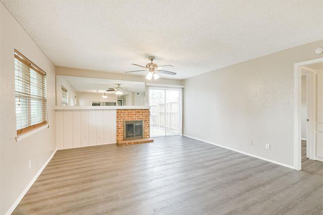 5646 Birchmont Drive 11, Houston, TX 77091