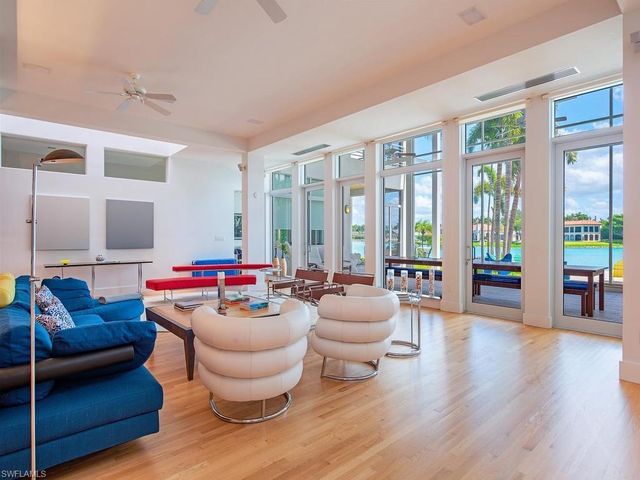 4253 Cutlass LN, Naples, FL 34102