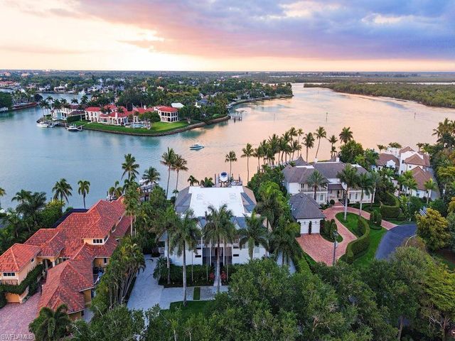 4253 Cutlass LN, Naples, FL 34102