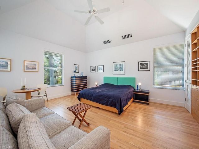 4253 Cutlass LN, Naples, FL 34102