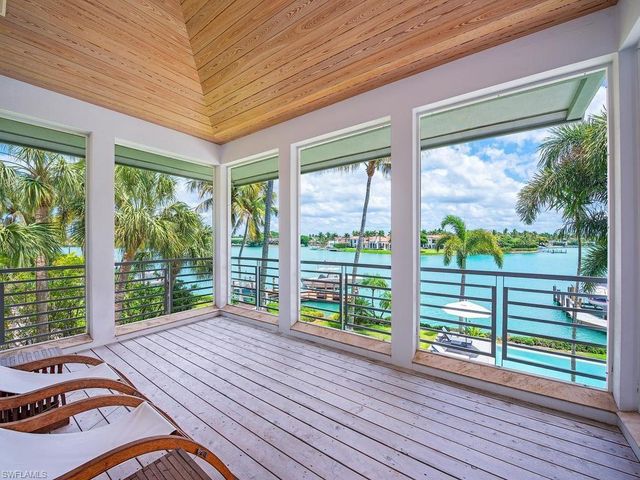 4253 Cutlass LN, Naples, FL 34102