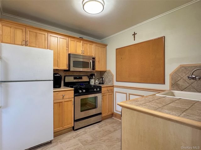 21 Maple Avenue, East Moriches, NY 11940