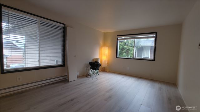 924 - 926 CRESTVIEW Lane, Mount Vernon, WA 98273
