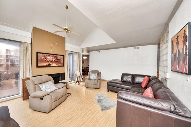 330 Litchfield Lane 37, Houston, TX 77024