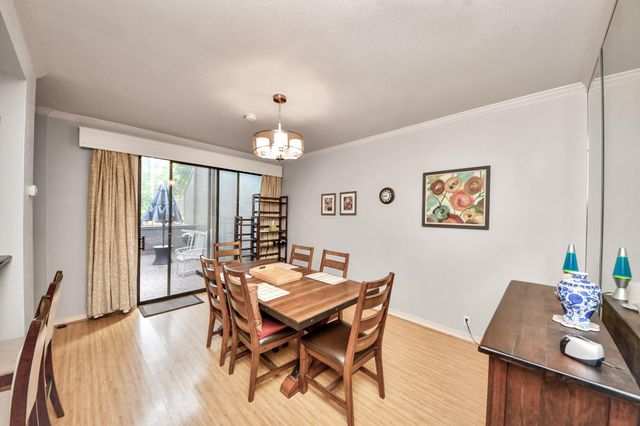 330 Litchfield Lane 37, Houston, TX 77024