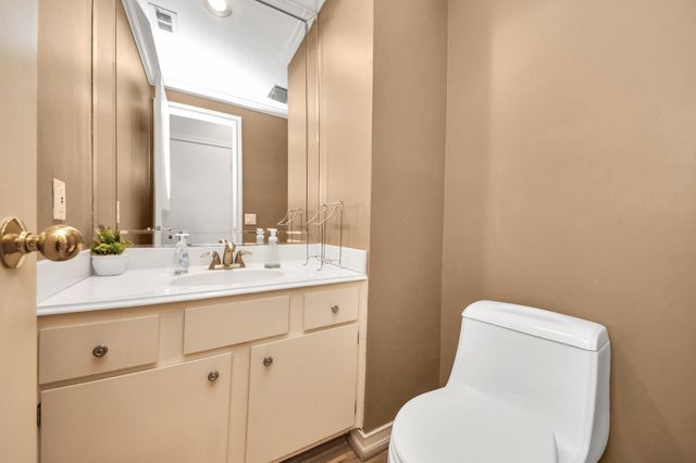 330 Litchfield Lane 37, Houston, TX 77024